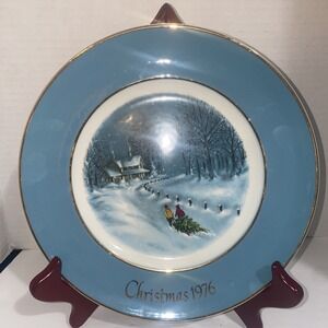 Avon plate Avon collectible Christmas plate Christmas 1976Wedgwood